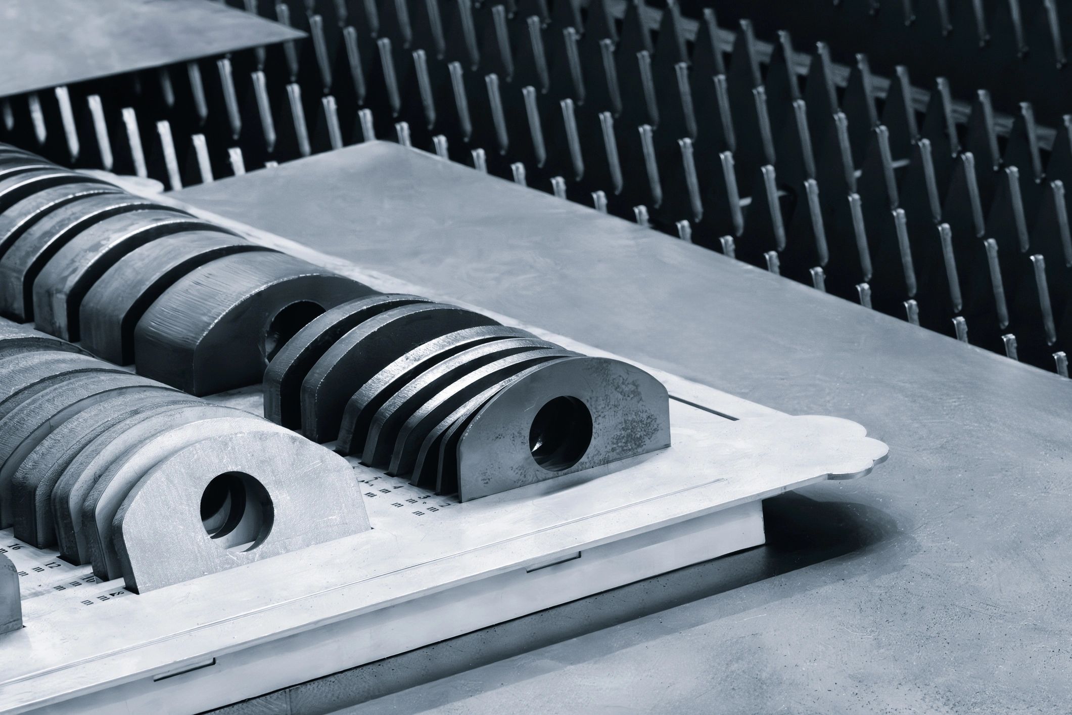 Steel plate processing on industrial equipment